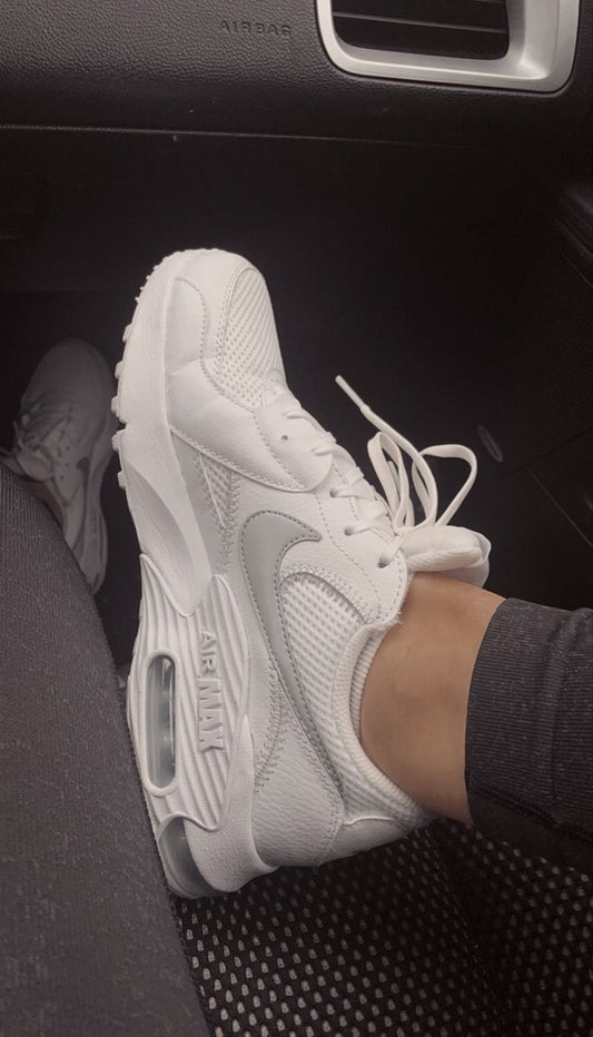 NIKE AIR MAX